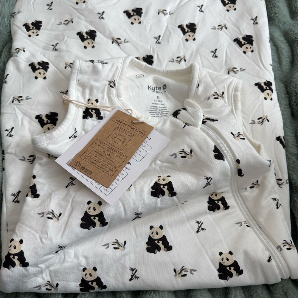 Kyte BABY White and Black Sleep Sacks with Panda Print